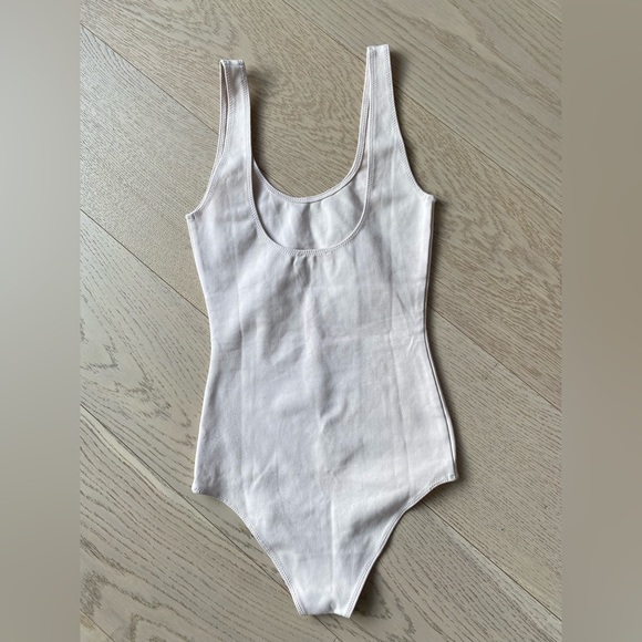 ARITZIA Wilfred Free Bodysuit With Button Closure - Light Pink - XS (NWOT) - Picture 3 of 4